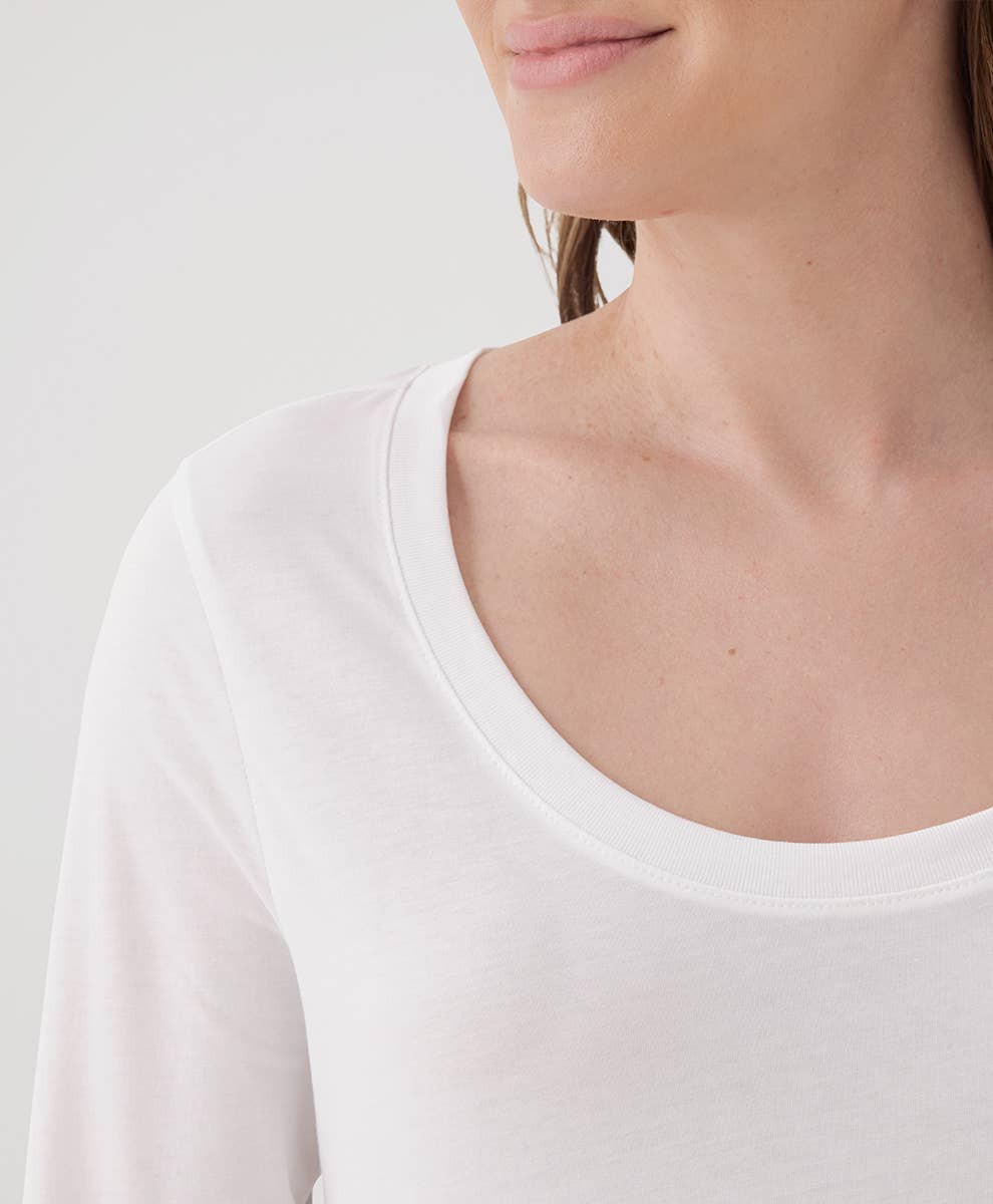 Women's Softspun Scoop Neck Three-Quarter Sleeve Tee