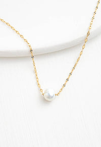 Annie Gold Pearl Necklace