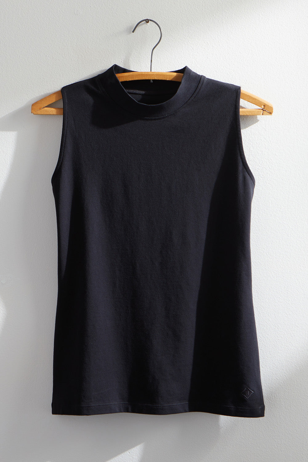 Women's Organic Cotton Sleeveless Mock Neck Top