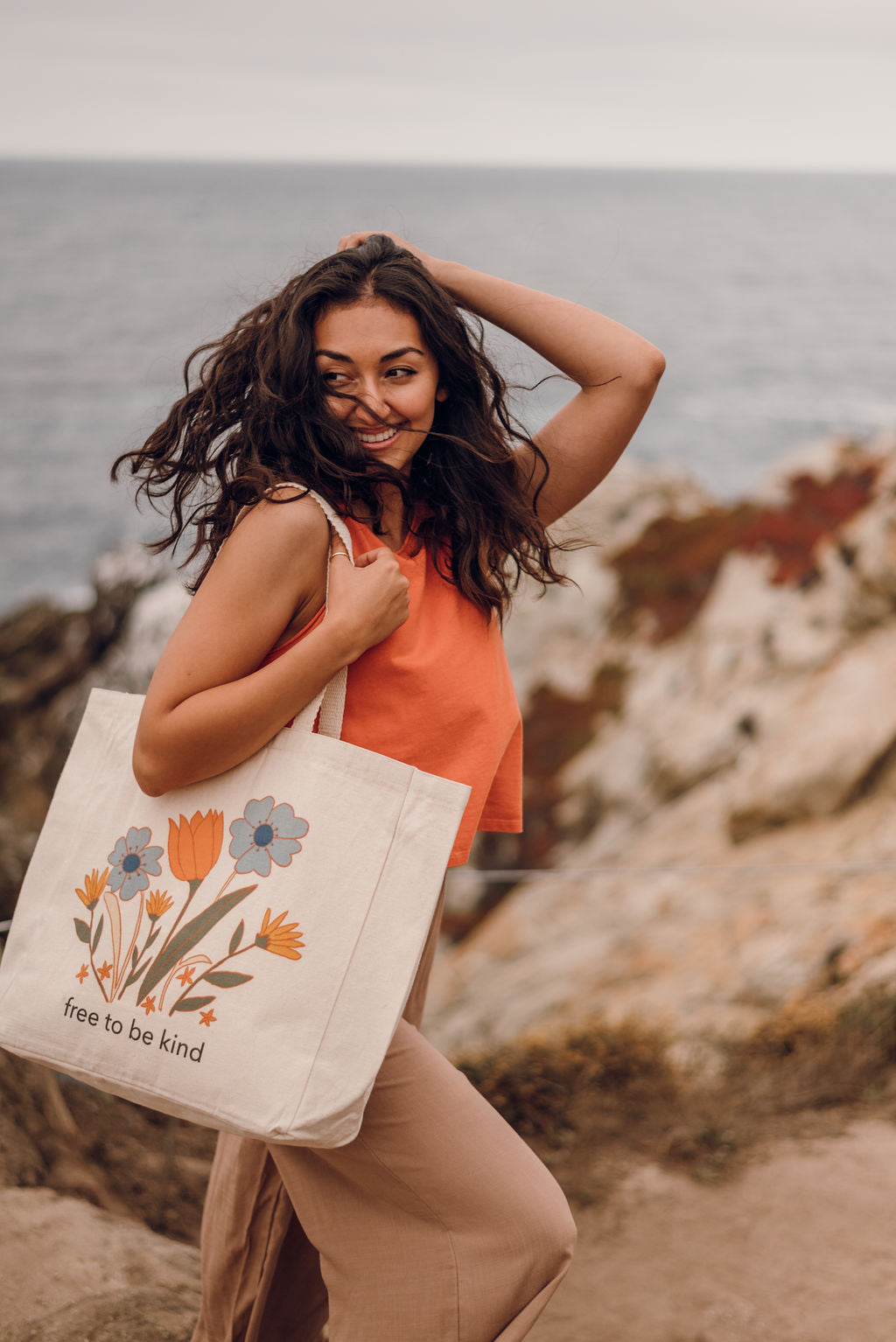 Free to Be Kind | Tote