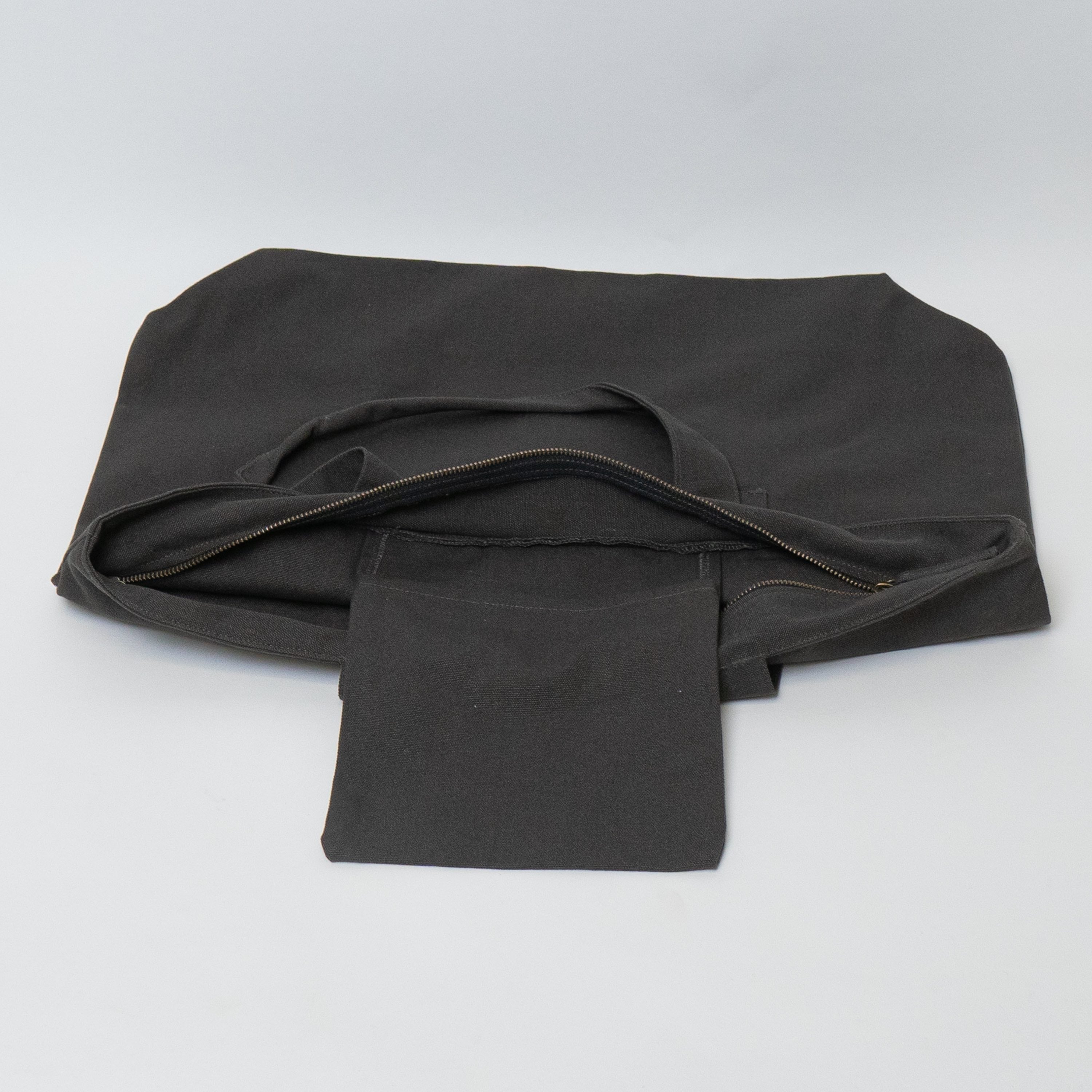 Tote bags with trolley sleeve