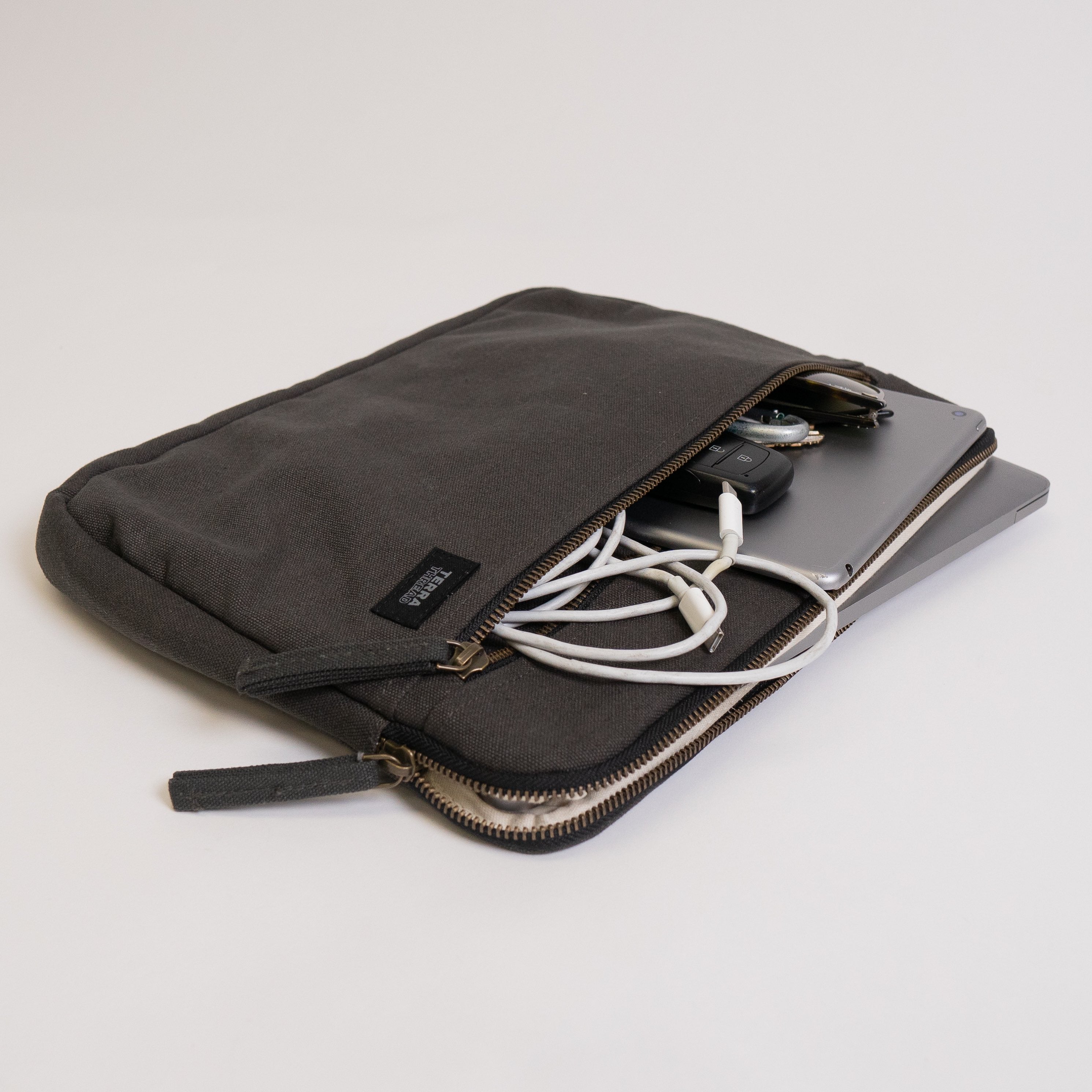 Erdig Laptop Sleeve 13 and 14 inches