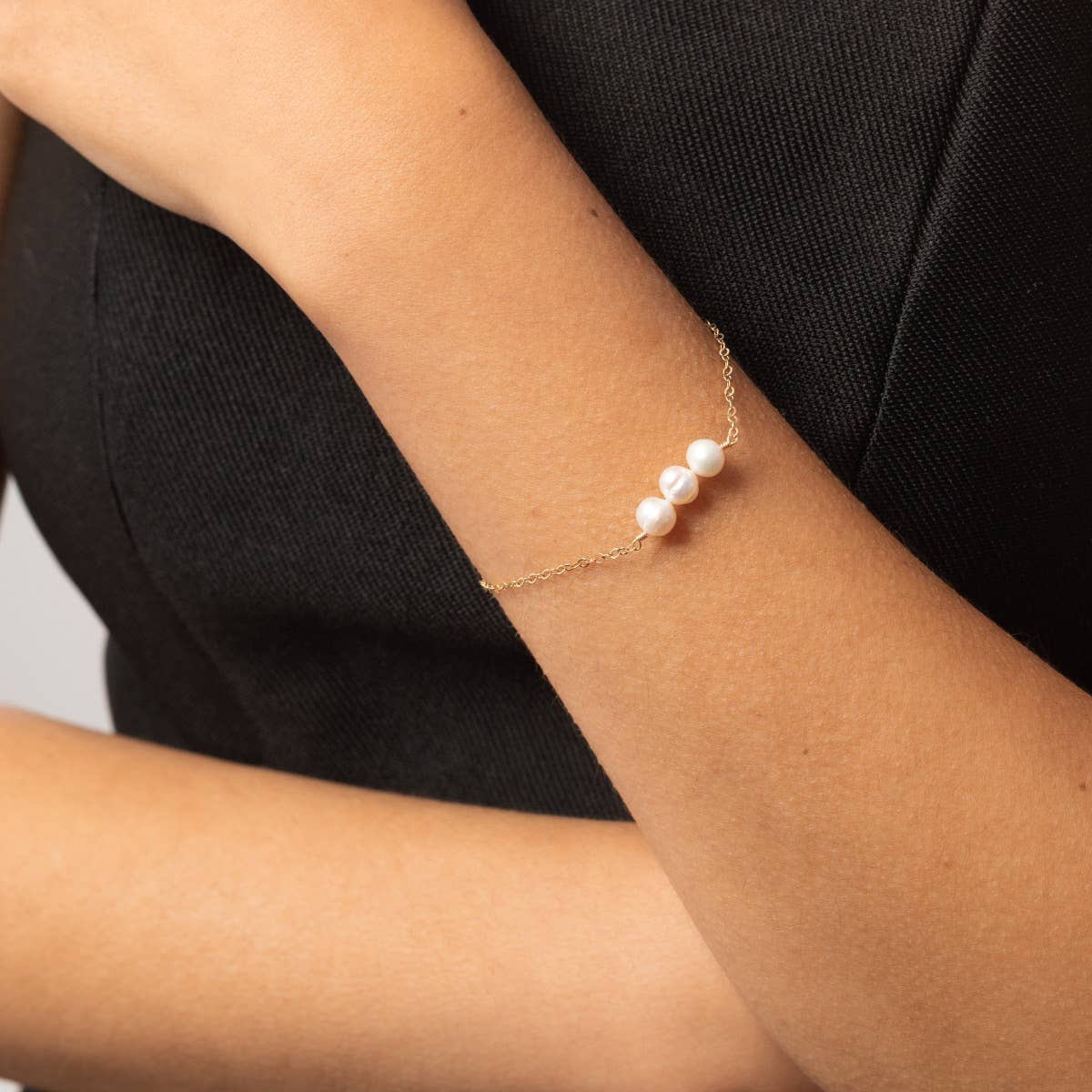 Leeda Pearl Bracelet in 14k Gold Filled