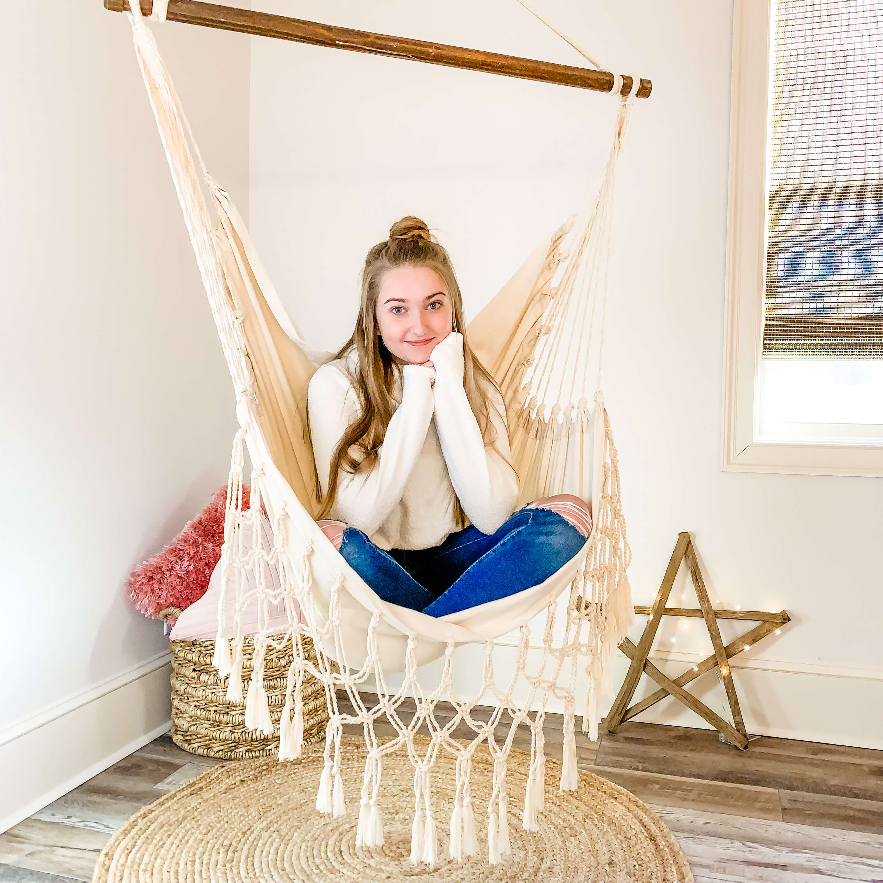 White Macrame Hammock Chair Swing | SERENA