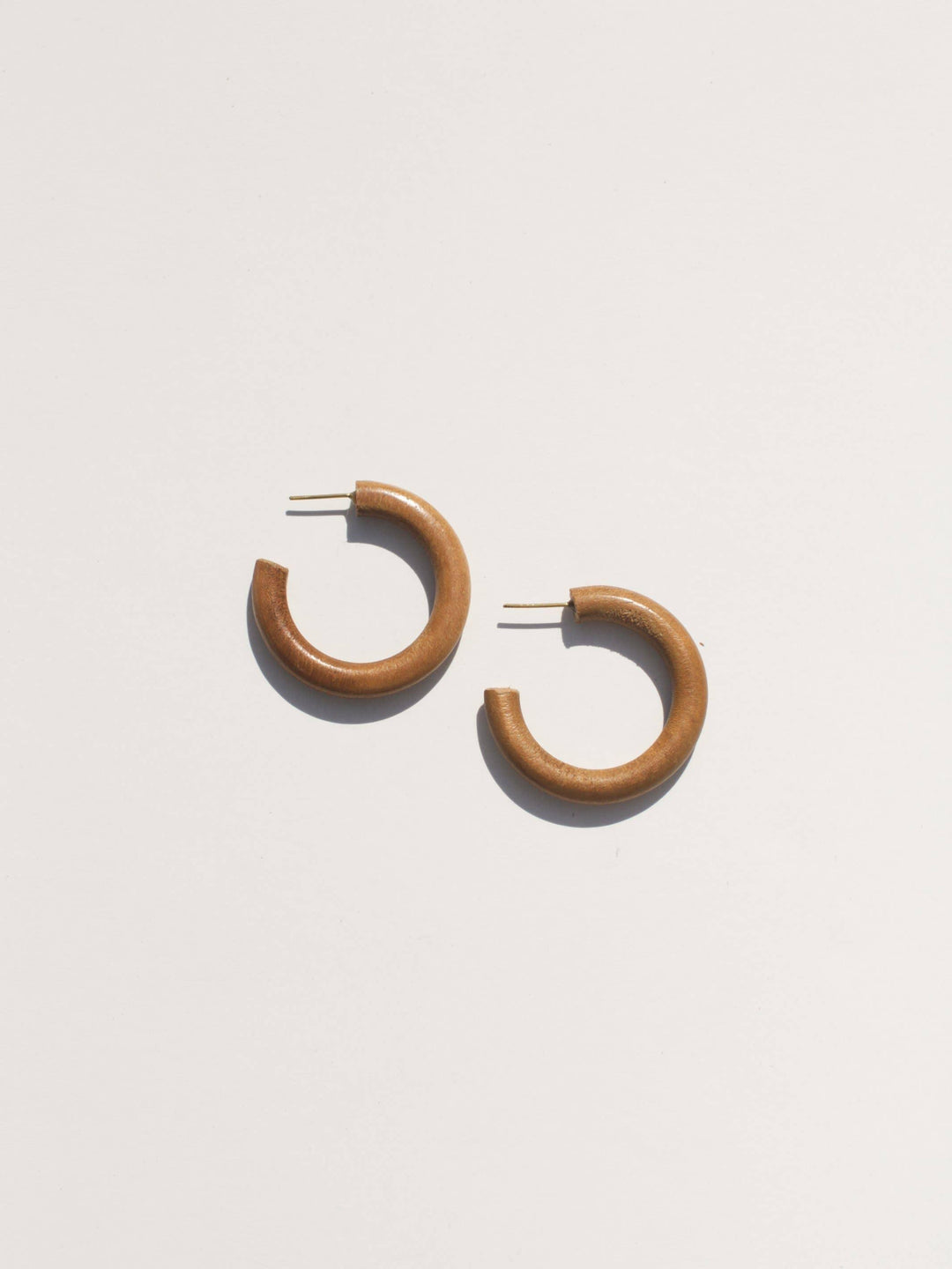 Wood Essential Hoops Medium - Ethical Trade Co