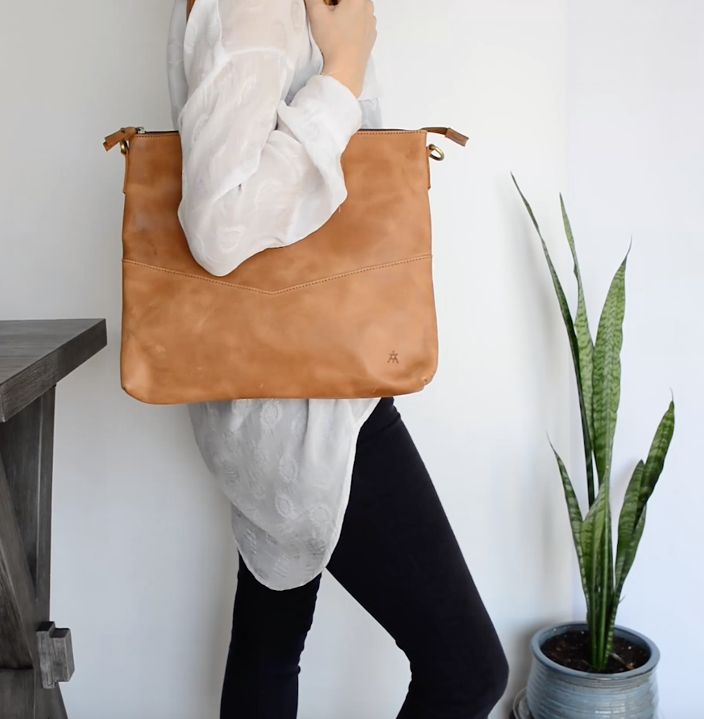 Mid-Sized Zipper Tote