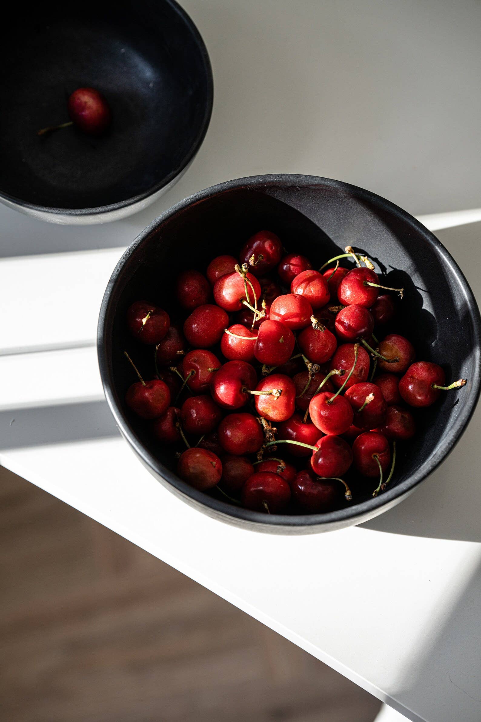 Black Matte Stoneware Salad Serving Bowl