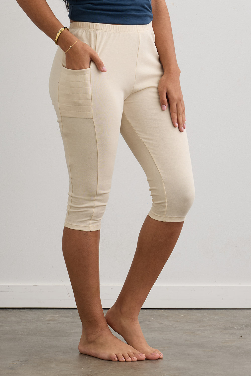 Women's Organic 100% Cotton Capri Leggings with Pockets