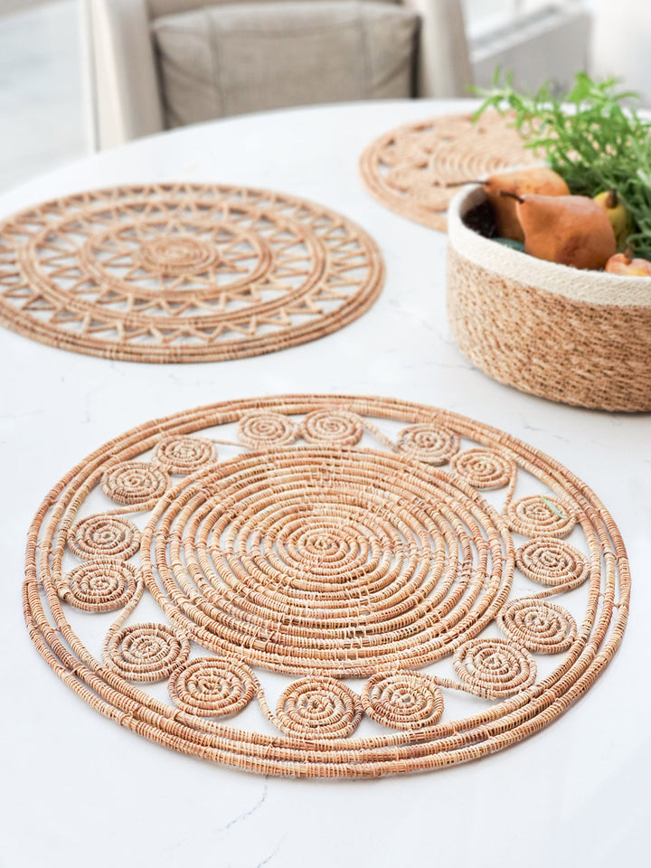 Bayu Woven Palm Fiber Placemat - Natural (Set of 2)