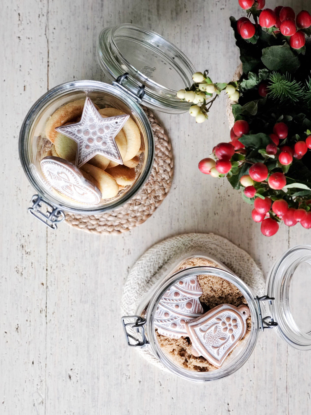 Handmade Sugar Saver Ornament - Holiday Gift Edition with Heart Pouch