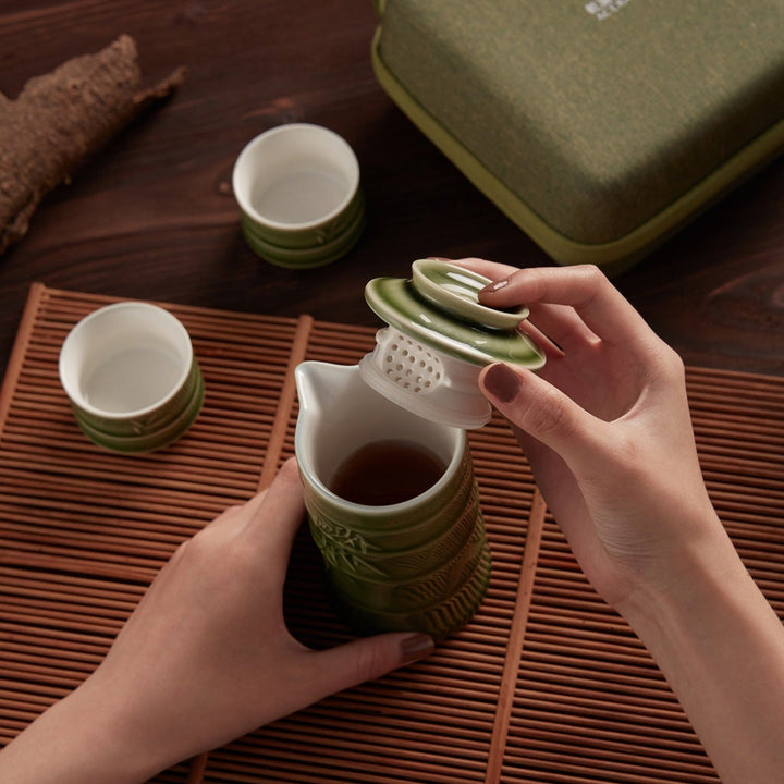 Bamboo Kung Fu Tea Set ( 1 Pot with 2 Cups )