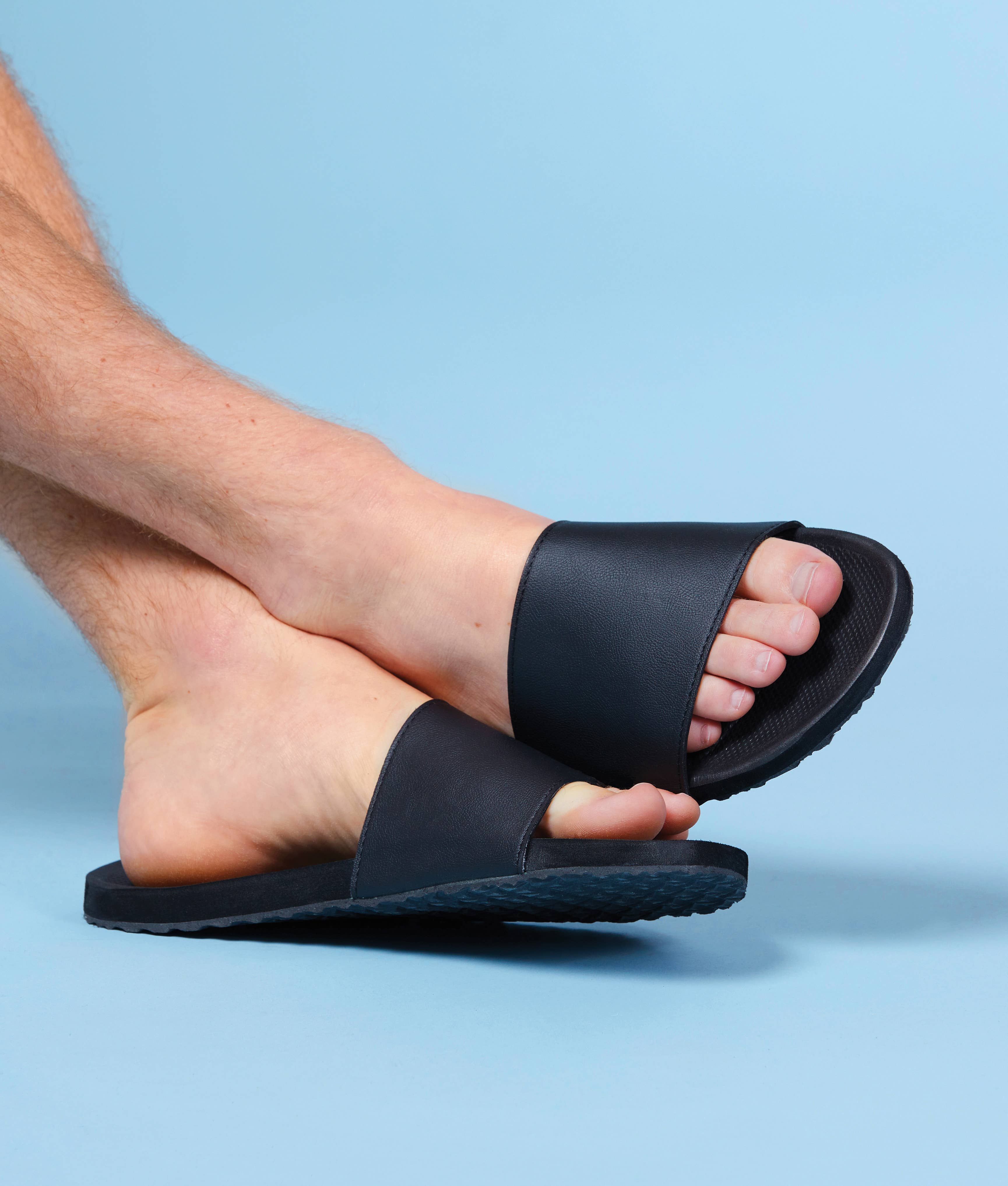 Banyan Sustainable Spa & Shower Slides | Black