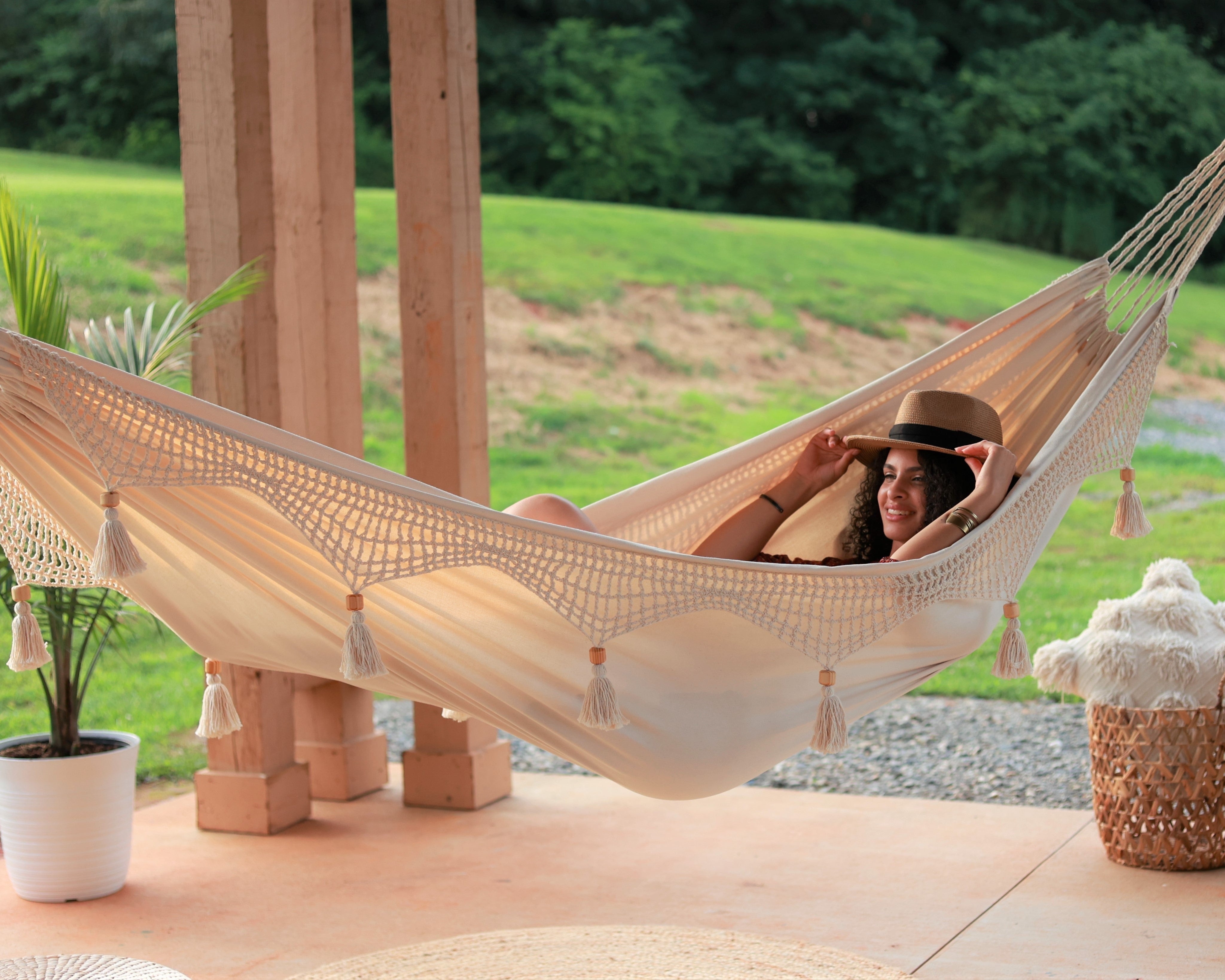 Boho Hammock With Crochet Fringe | DANIELLA