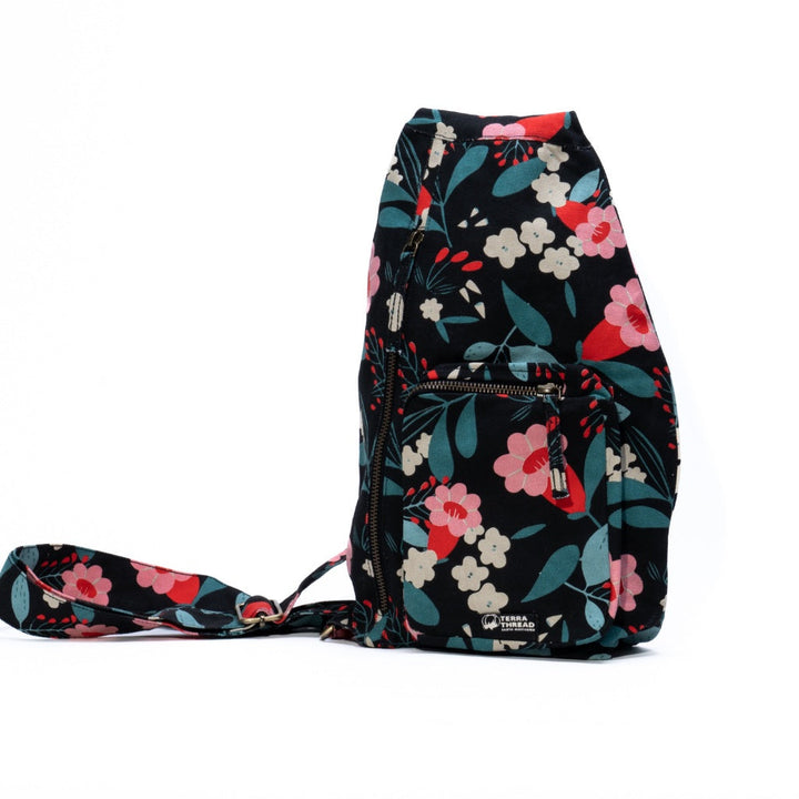 Gaia Sling bag