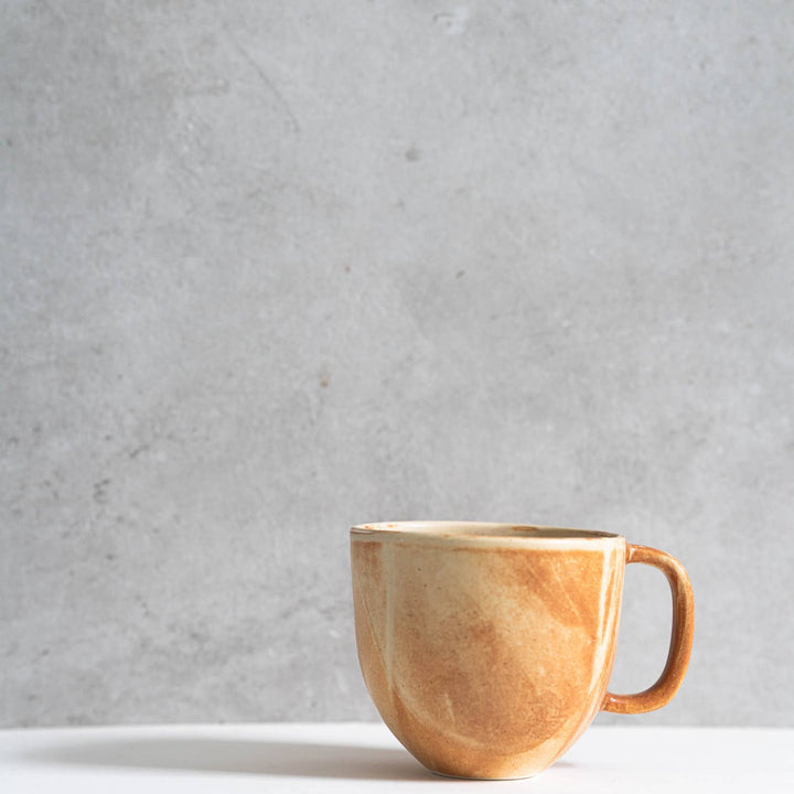 Kaffeetasse aus Steingut